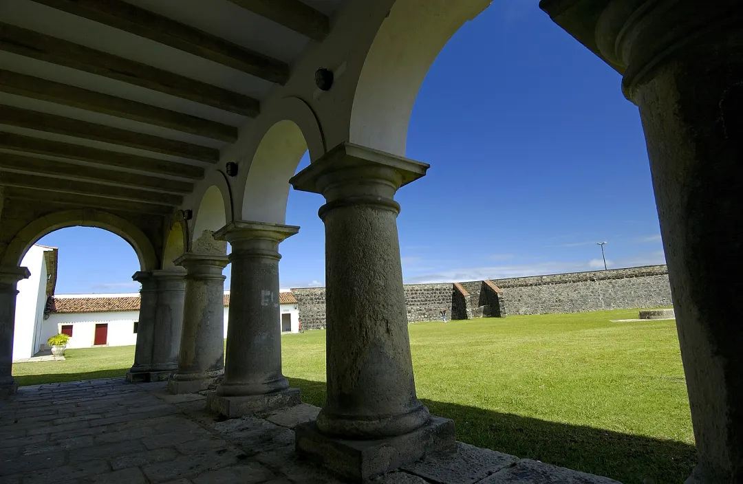 Fortaleza de Santa Catarina: mais de quatro séculos guardando a barra do rio